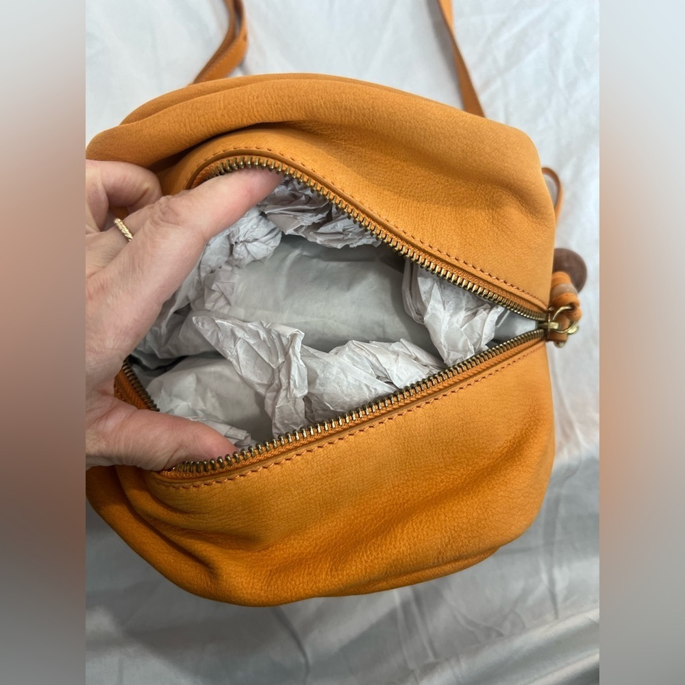 Lucky brand crossbody • NWT - Picture 3 of 5